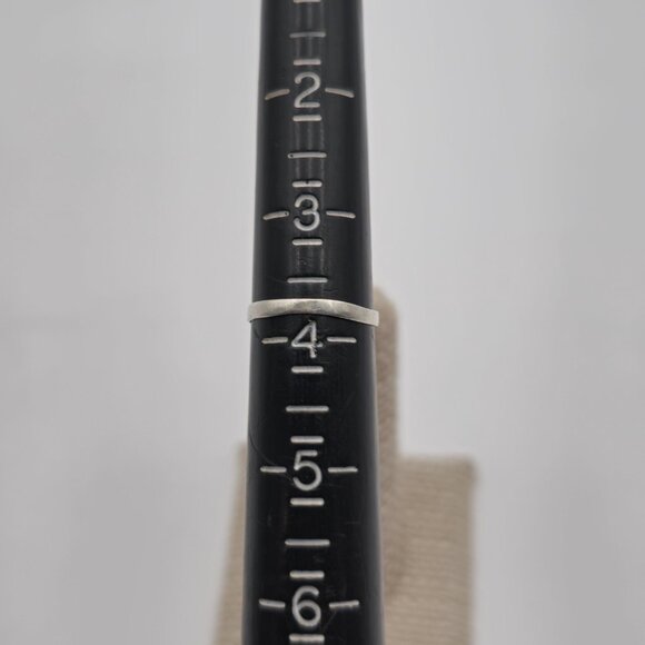 Size 3.75 Sterling Silver Odd Small Child Glass Gem Ring A3794 - Picture 5 of 7